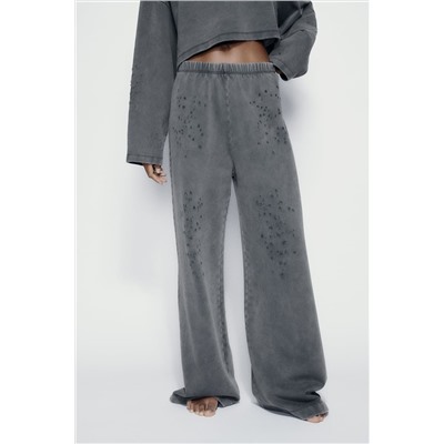 PANTALÓN FELPA EFECTO LAVADO ROTOS