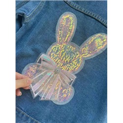 Модная джинсовая куртка для девочек 💙AS*K  В голубом цвете с мимишным кроликом сзади 🥰 Материал: хлопок