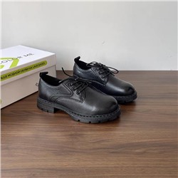 Женские кожаные туфли