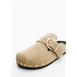 Zueco piel tachuelas