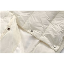 Утеплённая лёгкая куртка с воротником стойкой