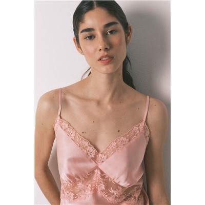 Camisón midi satén y encaje rosa