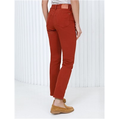 Джинсы из эластичного денима