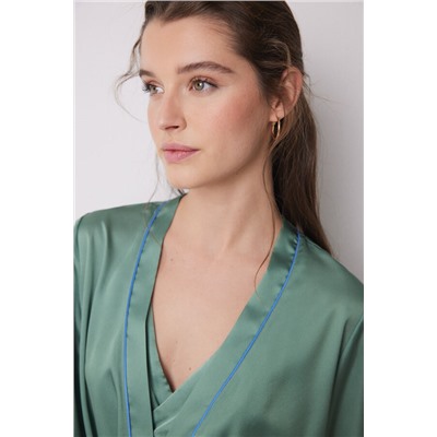 Bata midi satén verde flores