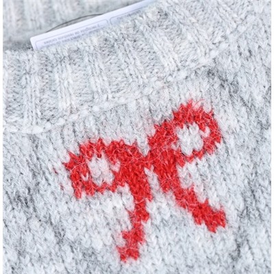 Мягкий и пушистый свитер-пуловер