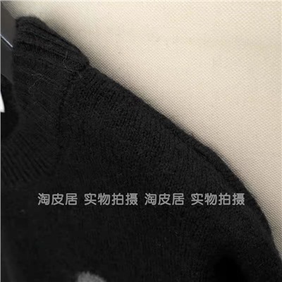 Женский джемпер с сердцем Н*М