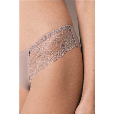 Braga clásica microfibra y encaje beige