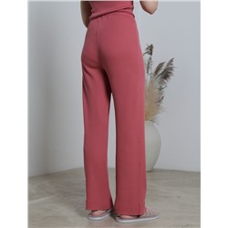 Прямые брюки с поясом на резинке из фактурного трикотажа в рубчик