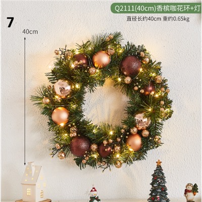 Венок с подсветкой. Украшение на дверь