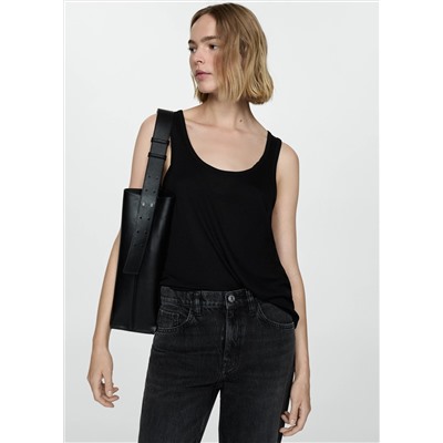 Jeans rectos bajo vuelto