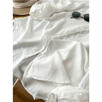 Женская лёгкая блузка с объемными рукавами с кружевной вставкой