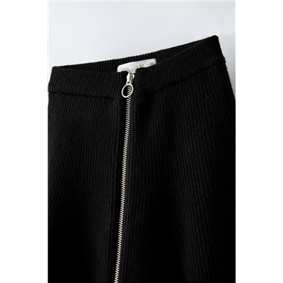 KNIT SKIRT WITH ZIP