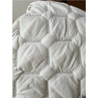 Стеганая сумка с вышивкой бренда   LULULEMO*N