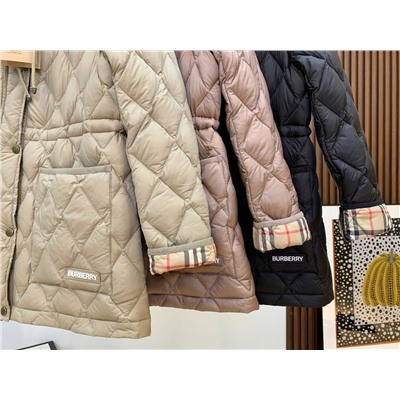 Женский пуховик   Burberr*y
