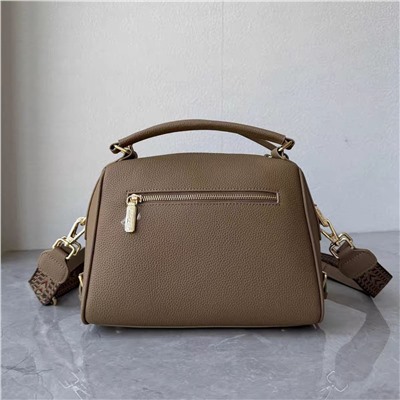 Женская кожаная сумка с короткой и со съемной длинной ручкой