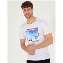 Beyaz Slim Fit Baskılı Bisiklet Yaka Tişört