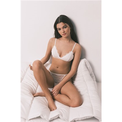 Tanga encaje floral blanco