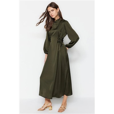 TRENDYOL MODEST Haki Beli Britli Saten Abiye Elbise TCTSS23DB00037