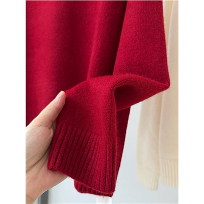 Классический женский свитер с высоким горлом