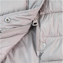 Легкое стеганое пальто средней длины