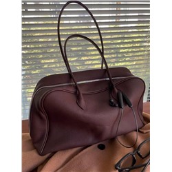 Универсальная и вместительная женская сумка