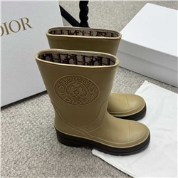 Стильные резиновые сапоги ДИО*Р