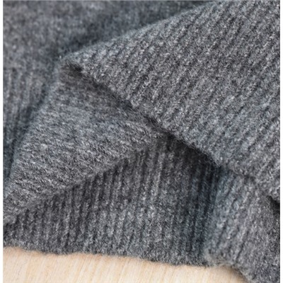 Женский свободный свитер