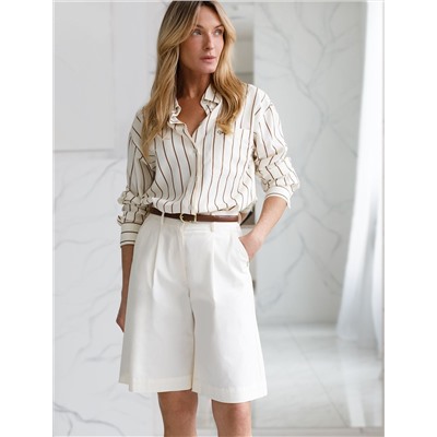 Шорты-бермуды с защипами