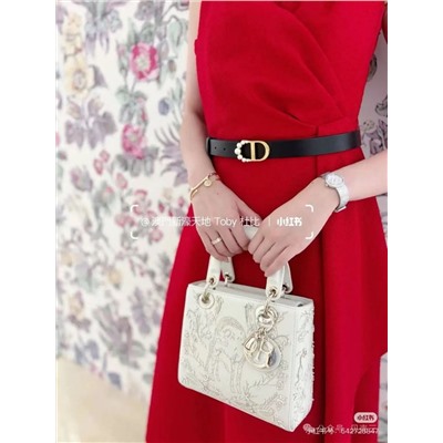 Женский кожаный ремень  Christia*n Dio*r