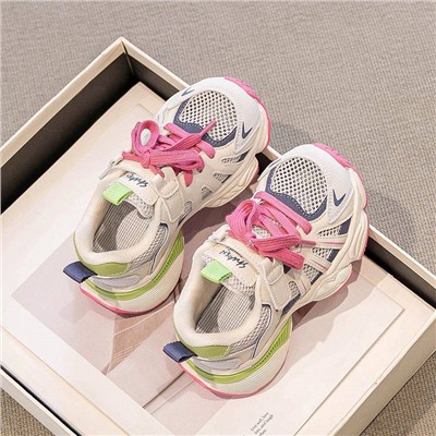 Детские кроссовки очень легкие ,качество 👍