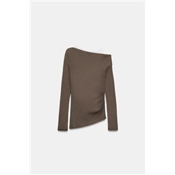 CAMISETA ASIMÉTRICA EFECTO DOBLE