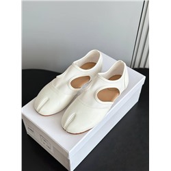 Открытые балетки в спортивном стиле  МЕЙСОН МАРДЖЕЛ*А