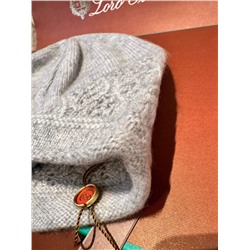Нежная кашемировая шапка  Lor*o Pian*a