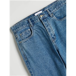 Jeans im Carrot-Fit mit tieferem Schritt