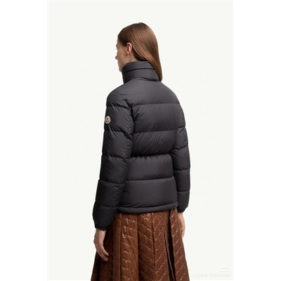 Женский приталенный пуховик 1:1 Moncle*r Dourb*e