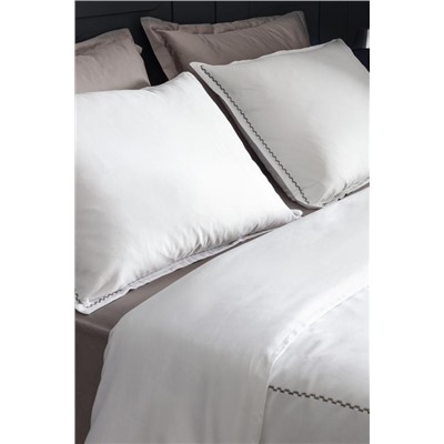 Laila King Size %100 Pamuk Nakışlı Saten Nevresim Takımı - Beyaz