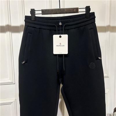 Костюм. Mon  L ширина плеч 46 обхват груди 110 длина 69 длина рукава 63 L обхват талии 74 длина брюк 99