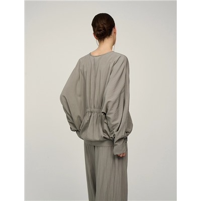 Зеленая блузка «Паук» с кольцом на рукаве