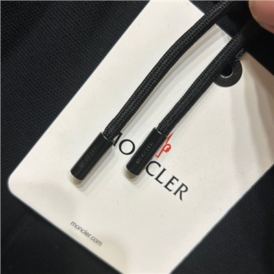 Костюм. Mon  L ширина плеч 46 обхват груди 110 длина 69 длина рукава 63 L обхват талии 74 длина брюк 99