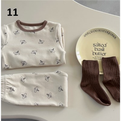 Пижама. Качество просто вышка, мягчайшие, нежнейшие. Взяла бы их и себе и сыну и мужу😂😂