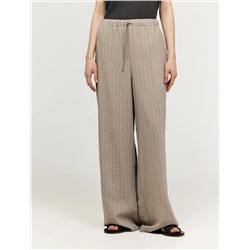 Бежевые брюки в полоску