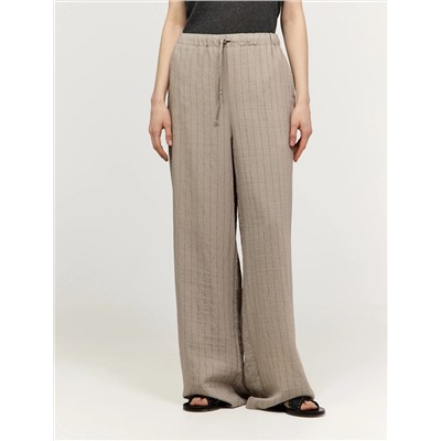 Бежевые брюки в полоску