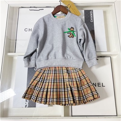 Костюм   на девочку