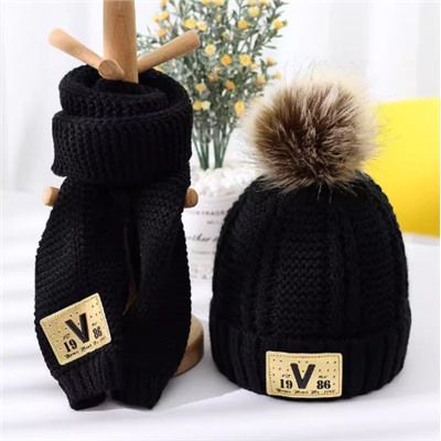 Шапка и шарф для мальчиков и девочек. Размер 2-12 лет