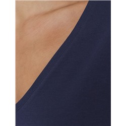 Футболка с V-вырезом и цельнокроеным рукавом из премиального хлопка