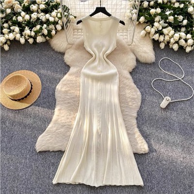 Трикотажное платье с акцентными пуговицами  4 цвета