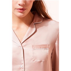 Розовая рубашка для подиума