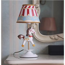 Настольная лампа в детскую комнату