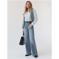 Джинсы трубы с декоративной стиркой из эластичного денима средней плотности