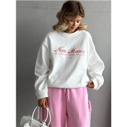 Cвитер с круглым вырезом